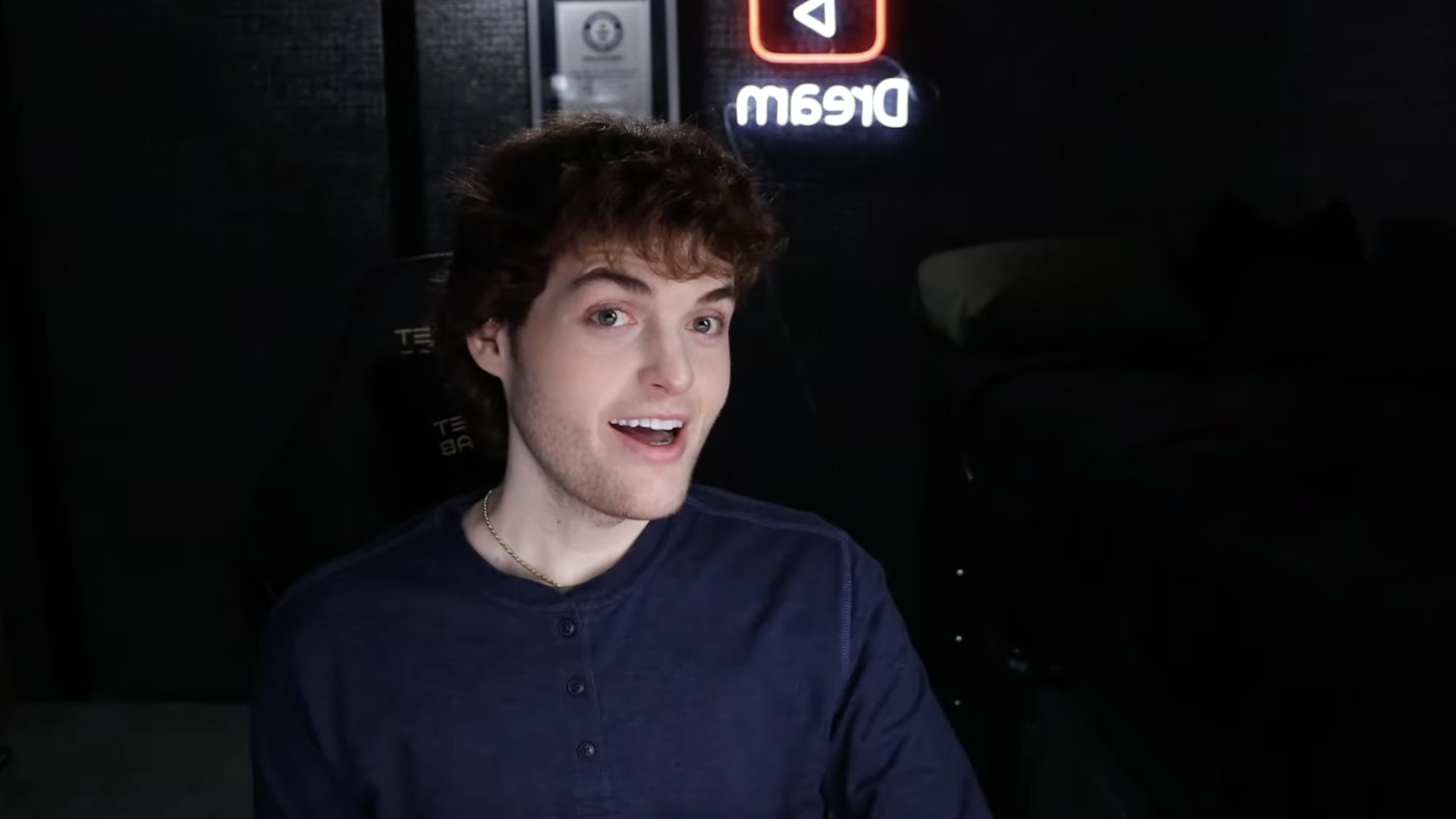 Dream, a well-known Minecraft YouTuber, reveals his face - HBW NEWS London